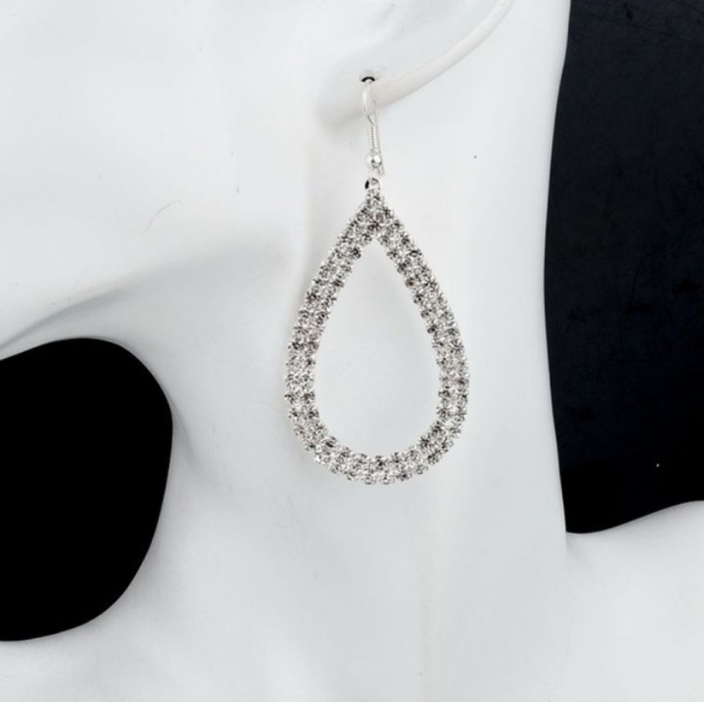 Fashion Jewelry Open Teardrop Pierced Earrings NIP - Picture 2 of 4